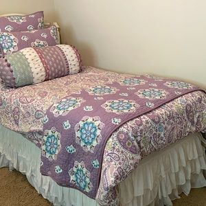 Pottery Barn Kids Quilt - Twin